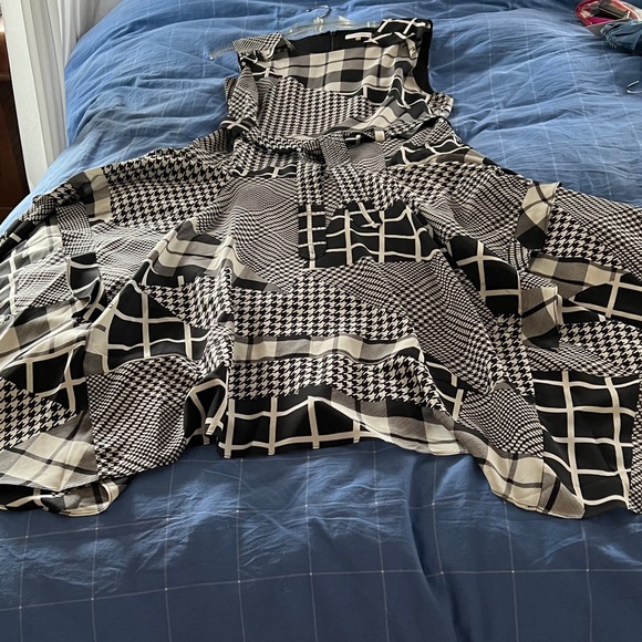 Calvin Klein Black and White Asymmetrical Dress - Picture 5 of 8